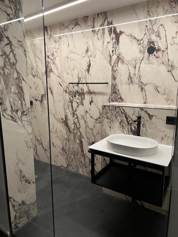 Zimmer & Appartements Am Schlossplatz Hohenems Dış mekan fotoğraf