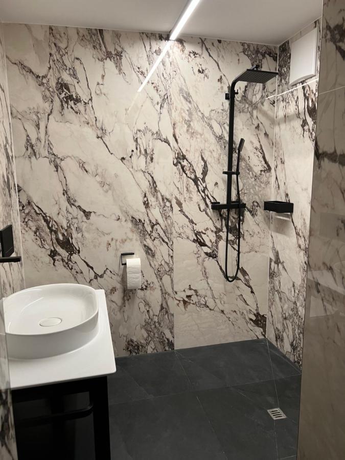 Zimmer & Appartements Am Schlossplatz Hohenems Dış mekan fotoğraf